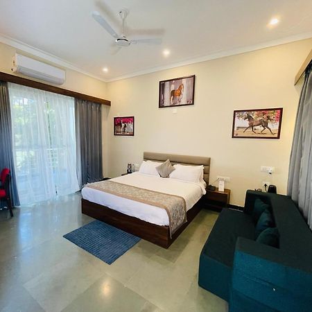 Dev Villa Resort Rajsamand Exteriör bild