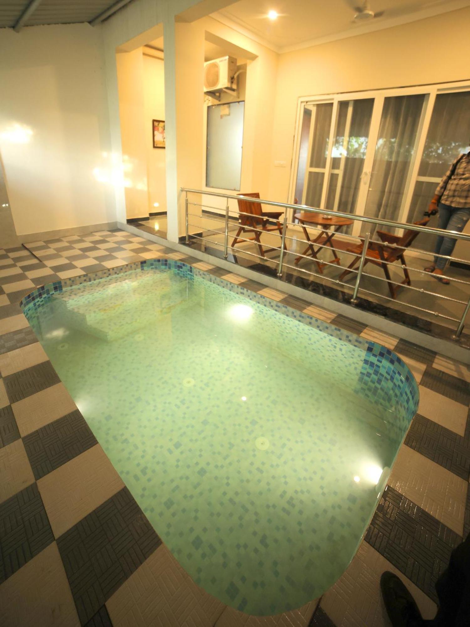 Dev Villa Resort Rajsamand Exteriör bild