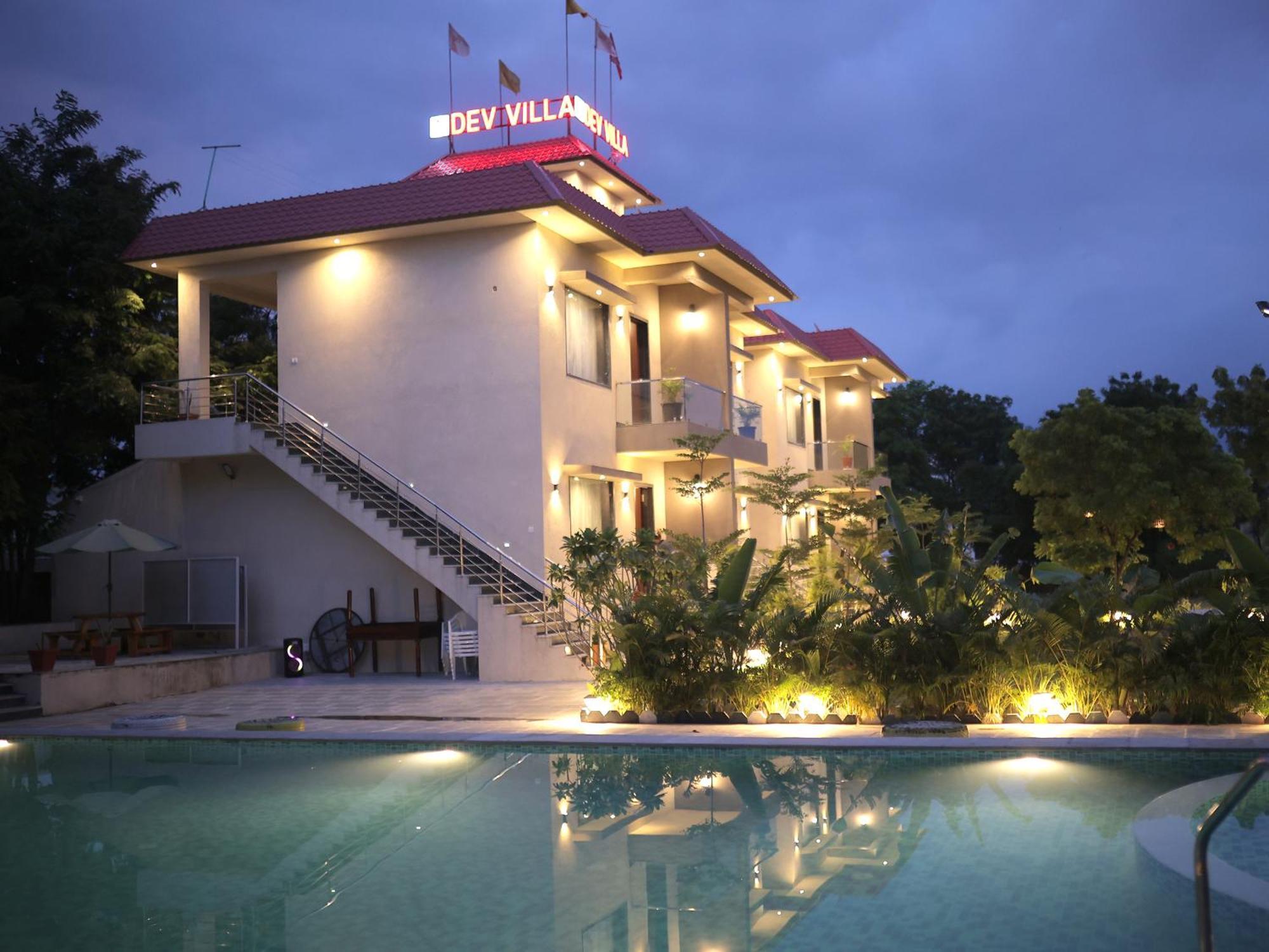 Dev Villa Resort Rajsamand Exteriör bild