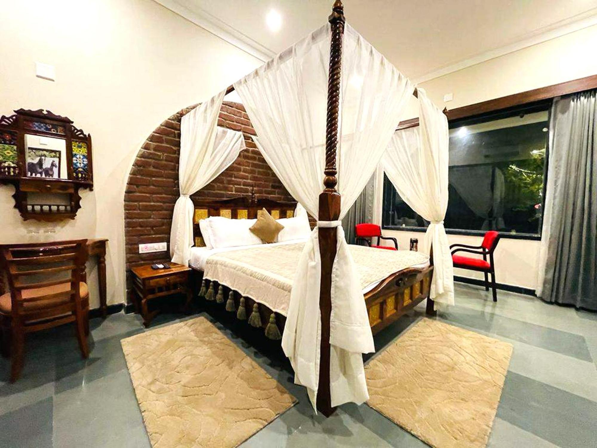Dev Villa Resort Rajsamand Exteriör bild